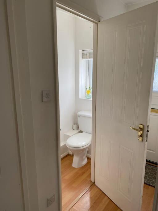 Comfortable 3 Bed House In * Chelmsford